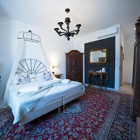 טרנטו B&B La Loggia Del Castello מראה חיצוני תמונה